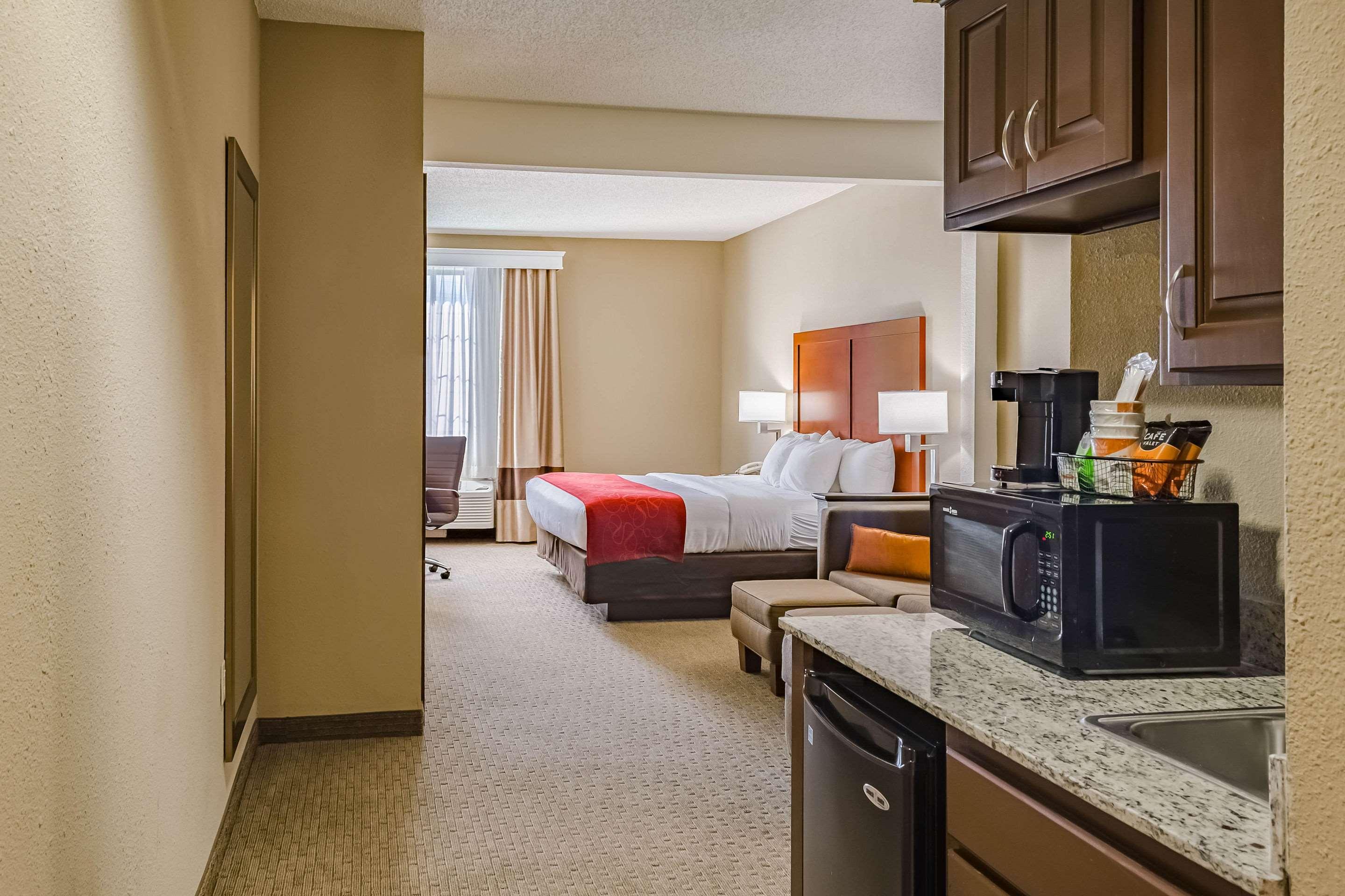 Comfort Suites Hattiesburg Exterior photo