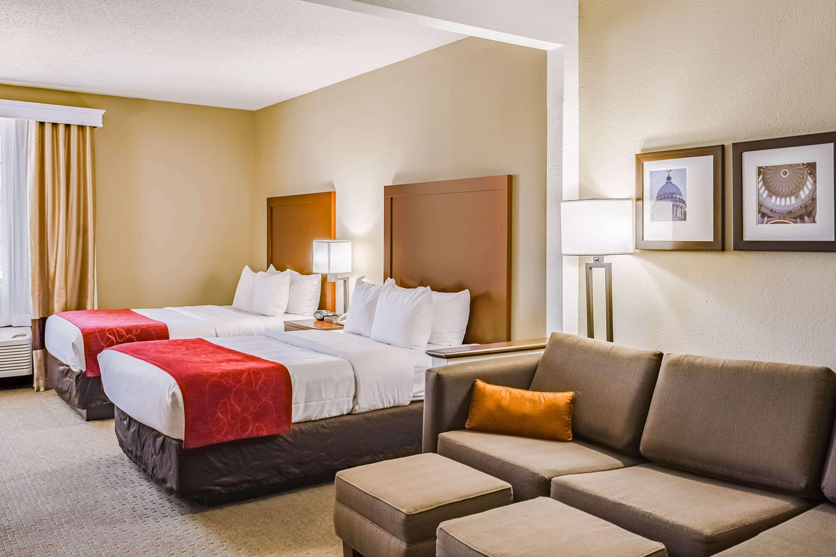 Comfort Suites Hattiesburg Exterior photo