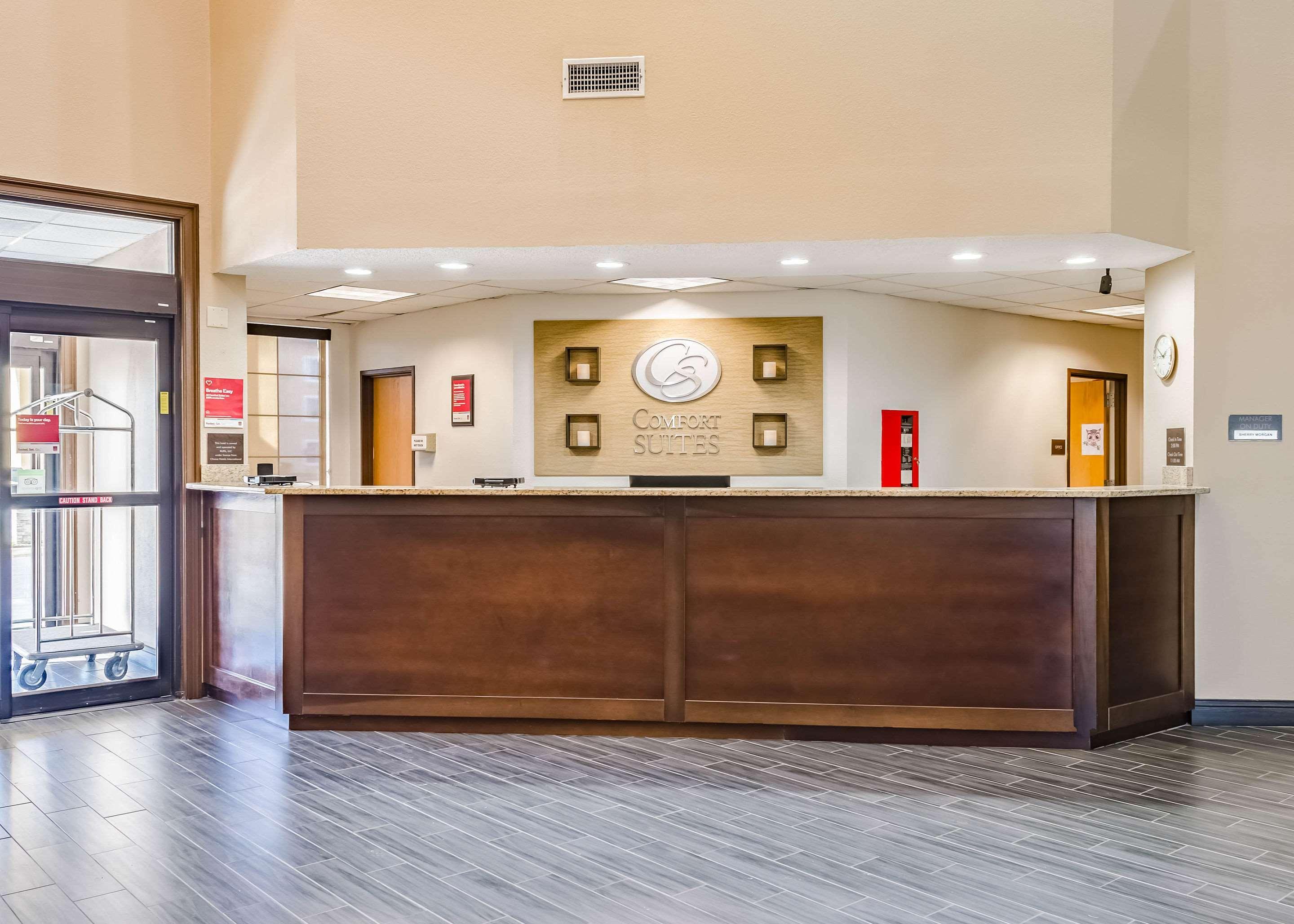 Comfort Suites Hattiesburg Exterior photo